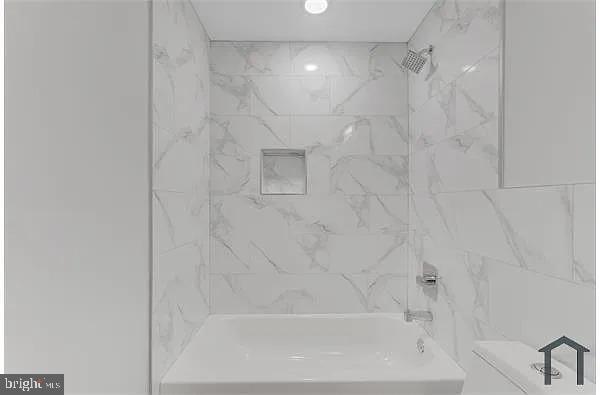 Foto del edificio - 1229 W Hilton St