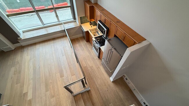 Building Photo - EPIC REA- Amazing SOMA Loft w/View - 1 BR/...