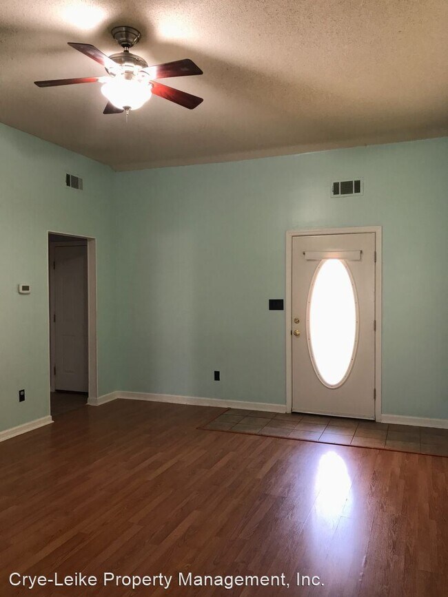Building Photo - 3 br, 2 bath House - 8373 Clubview Drive