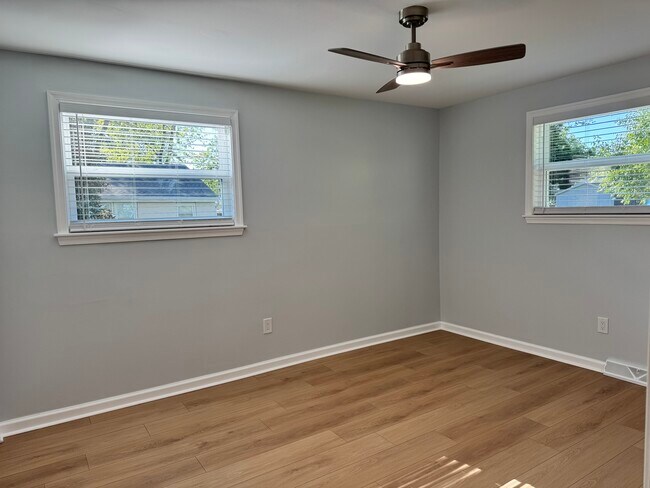 Dormitorio 2 - 536 Kalmia St