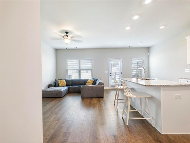 Building Photo - 7115 Chara Ln