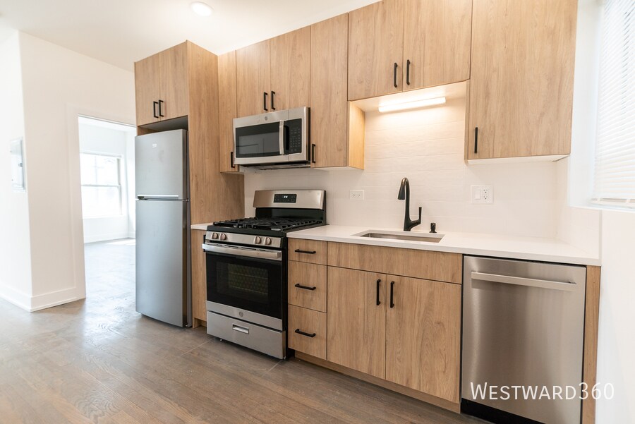 Foto principal - 6203 N Glenwood Ave