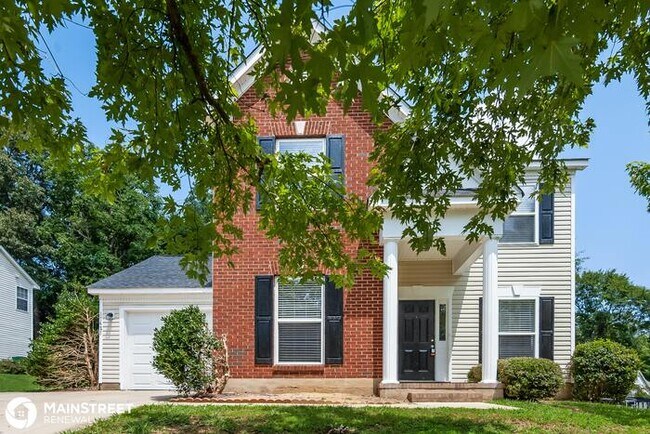 Building Photo - 10420 Northwoods Forest Dr, Charlotte, NC ...