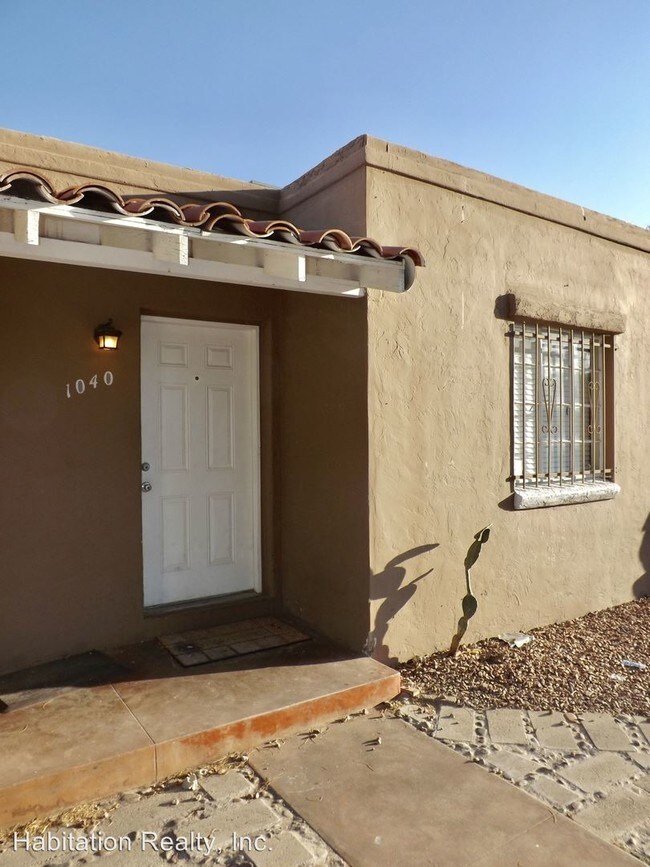 Building Photo - 1040 E Edison St