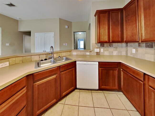 Building Photo - 2918 Meridian Bay Ln