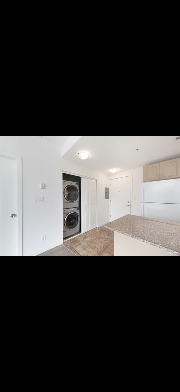 Building Photo - 6133 Buswell St