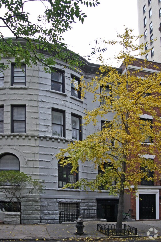 Foto principal 11/12/06 - 61 E 90th St