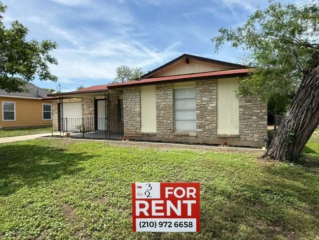 Photo - 7819 Quirt Dr House