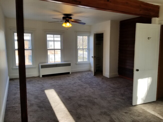 Foto del edificio - 309 N Market St