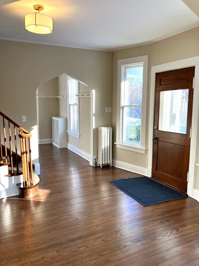 Foto del edificio - 544 Ravine Ave