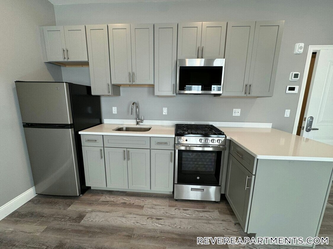 Foto principal - 1499 N Shore Rd