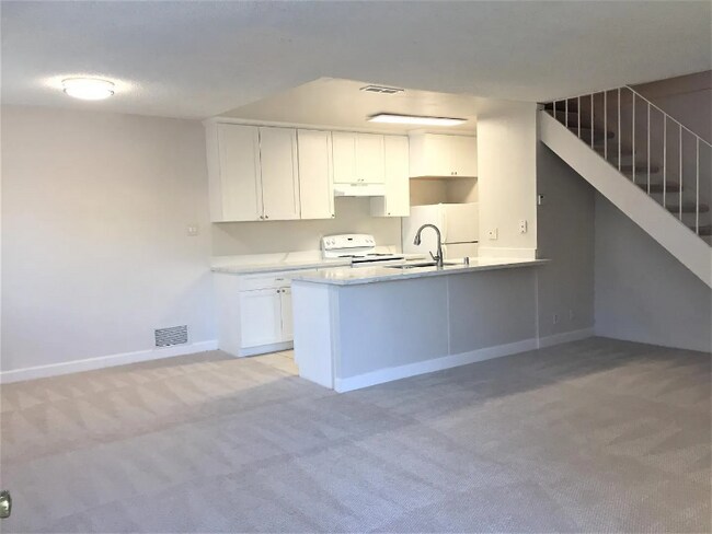 Foto del edificio - 272 Tradewinds Ct