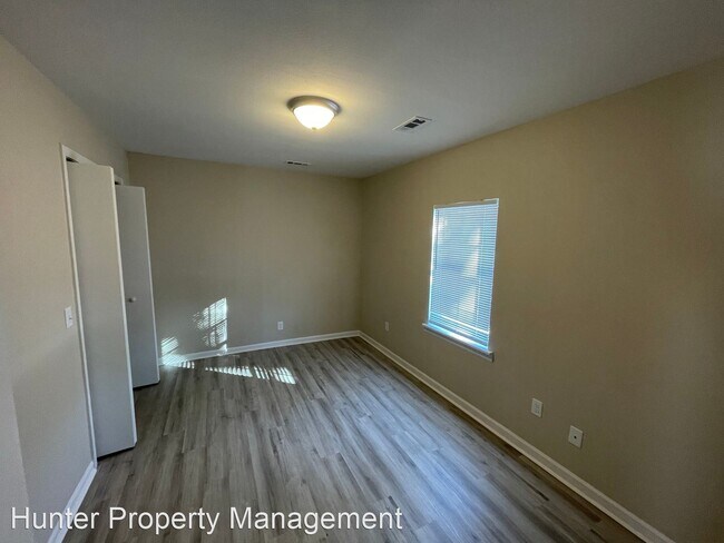 Building Photo - 2 br, 1 bath House - 816 N Rogers Ave