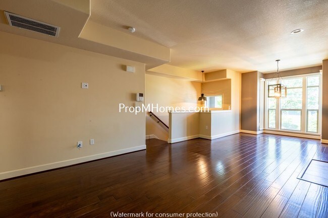 Foto del edificio - 0208 SW Pendleton St
