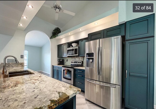 Foto del edificio - 2514 Commerce Ave