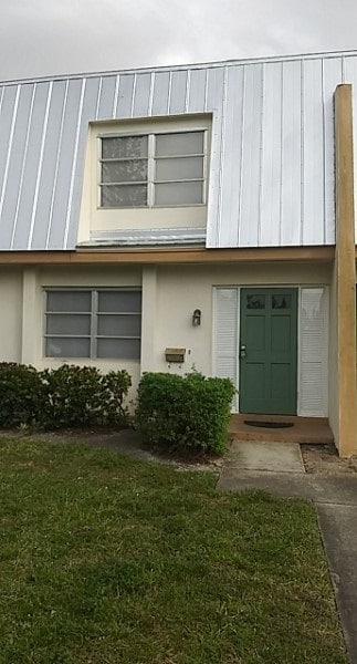 Building Photo - 4914 Hawaii Blvd