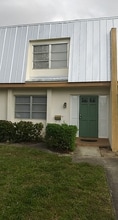 Building Photo - 4914 Hawaii Blvd