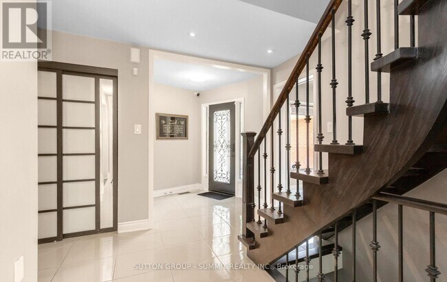 Photo du bâtiment - 7136 Baywood Ct
