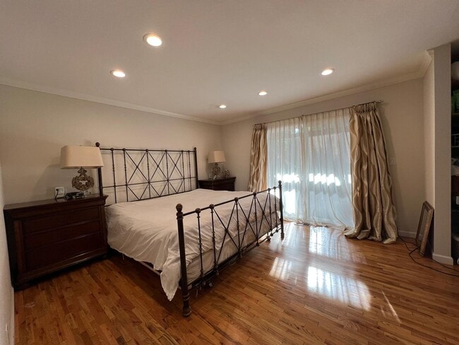 Building Photo - 6083 Crimson Dr