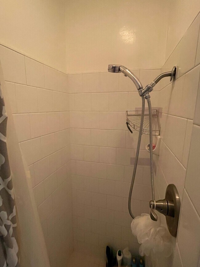 Foto del edificio - 646 Caudill St