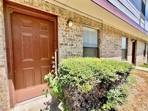 Building Photo - 3053 Olympia Dr