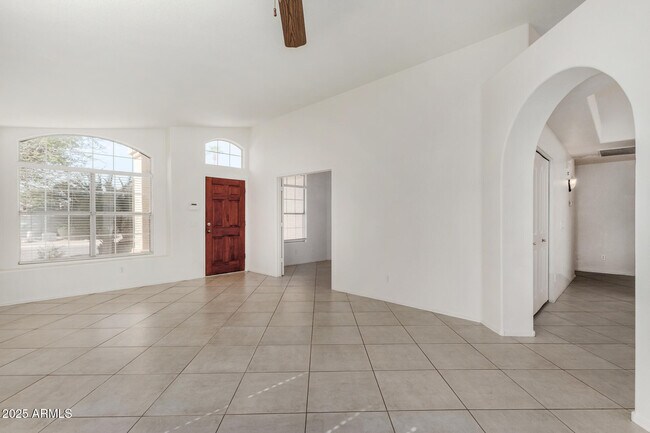 Foto del edificio - 1580 W Springfield Way