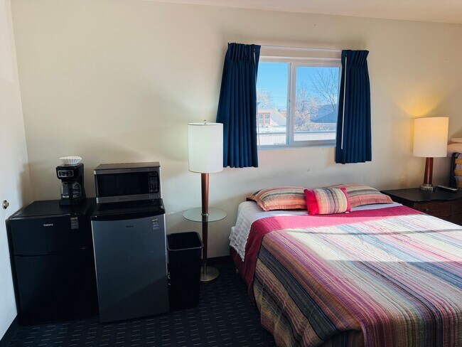 Foto del edificio - Furnished Studio Near Hospitals with WiFi, Cable TV and laundry