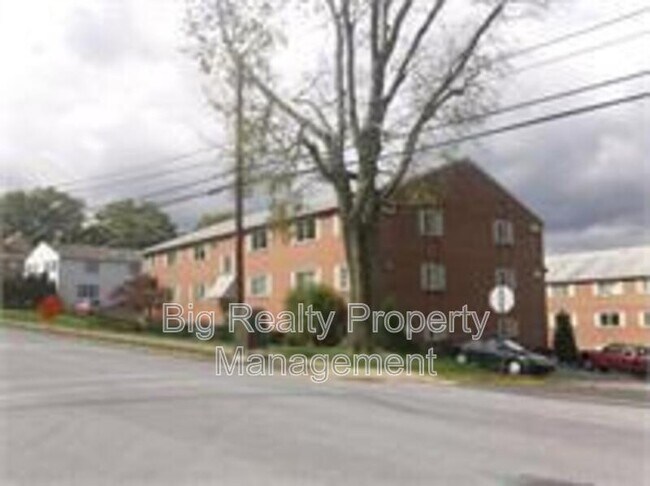 Building Photo - 120 N Penn St