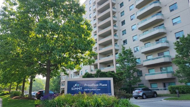 Building Photo - 535 Proudfoot Ln