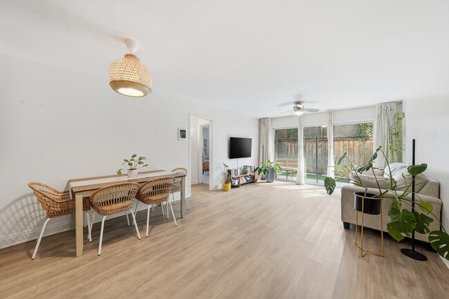 Building Photo - 3815 3rd Ave