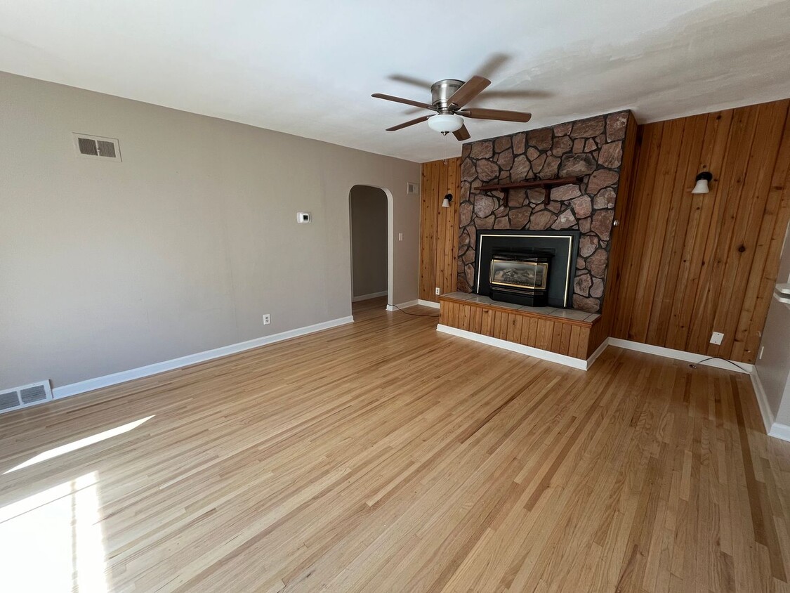 Foto principal - 3709 3rd Ave N