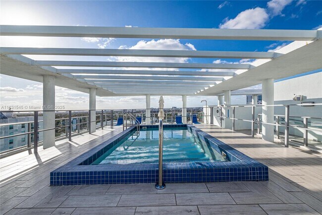Foto del edificio - 1600 SW 1st Ave