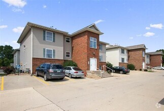 Building Photo - 90 Cherry Ct