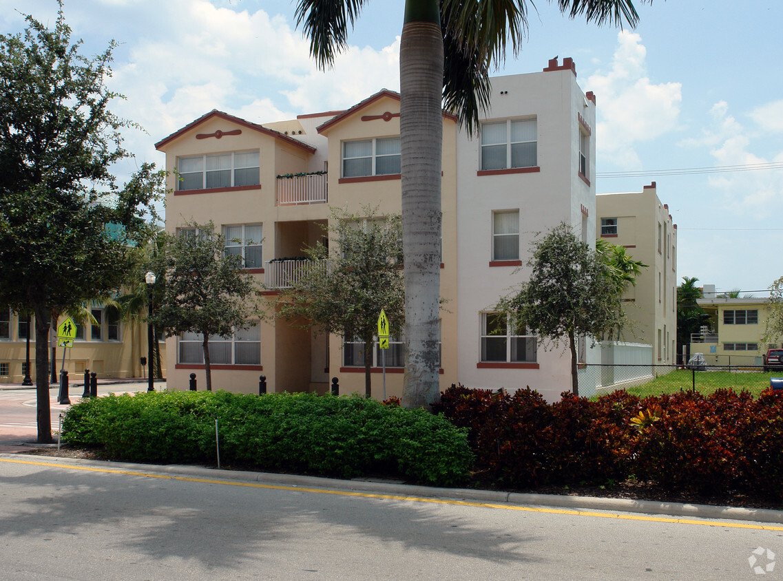 Building Photo - Madison Apartments