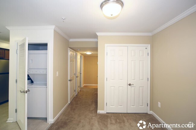 Dining Room - Amber Commons