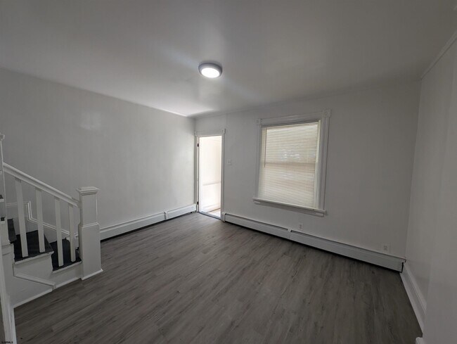 Foto del edificio - 347 N Ocean Ave