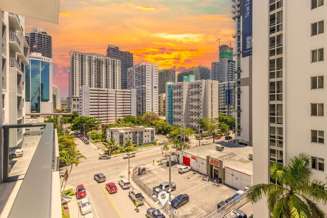 Foto del edificio - 229 SW 9th St