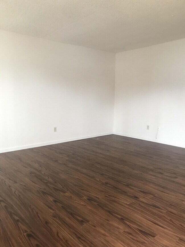 Foto del edificio - 1421 W Allison Rd