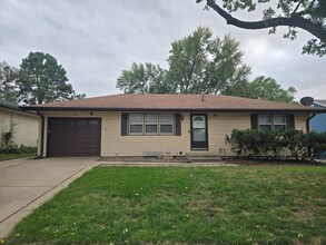 Building Photo - 1123 Starview Ln