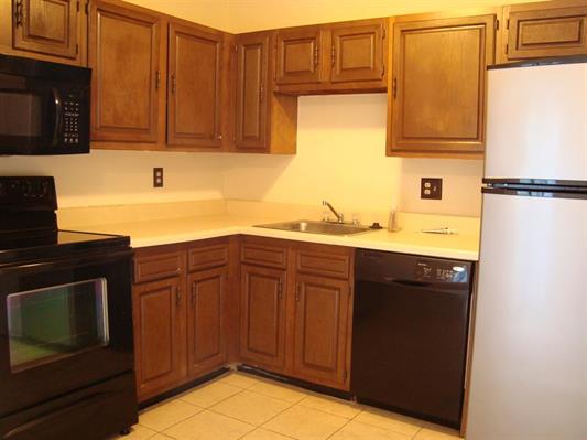 Building Photo - 6045 Alpine Cir