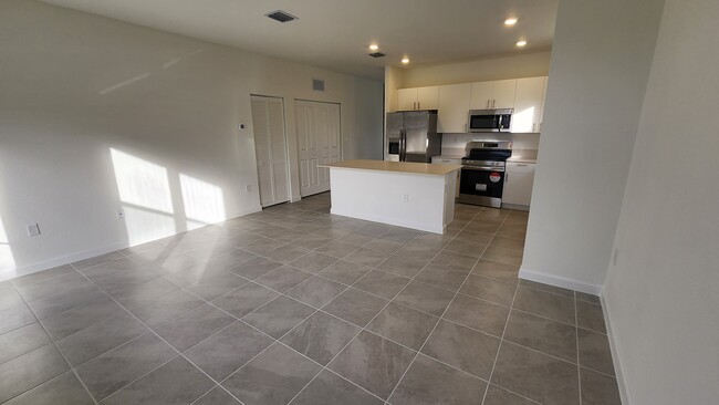 Foto del edificio - 2991 SE 23rd Ave