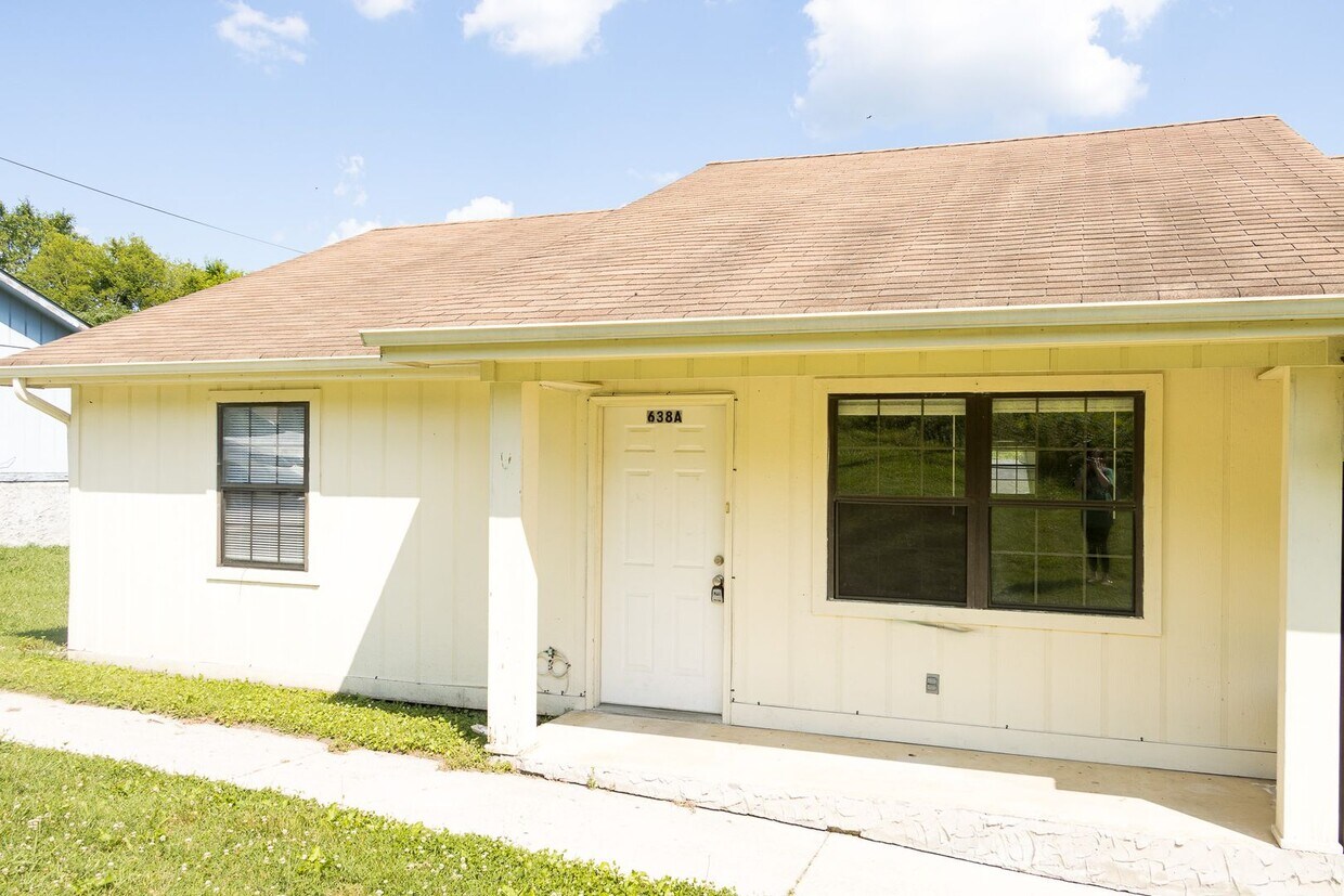 Foto principal - 638 Mission Ridge Rd