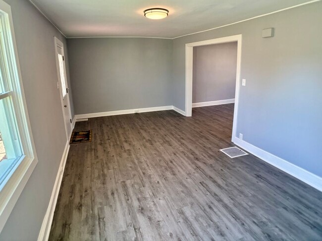 Building Photo - 1107 Cinnaminson Ave