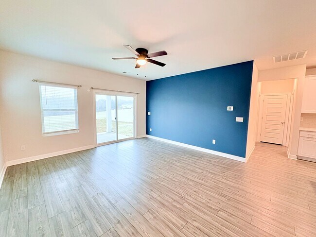 Building Photo - 220 Coulter Ct