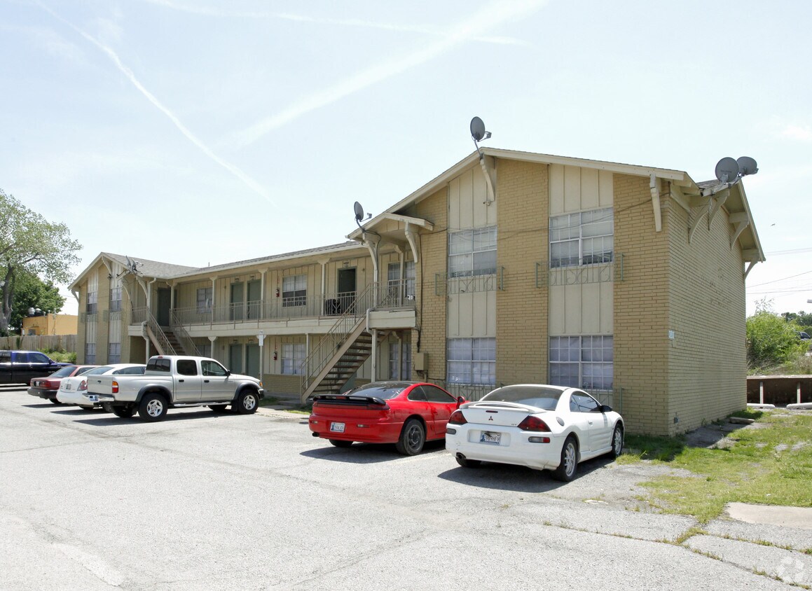 Monterey Apartments Apartments in Tulsa, OK