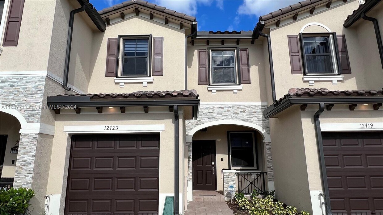 Primary Photo - 12723 SW 230th Ter