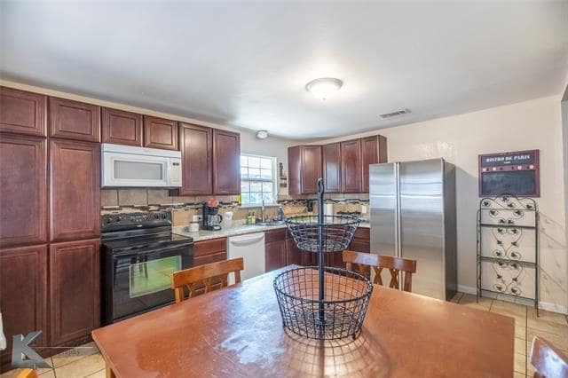 Foto del edificio - 833 Westview Dr