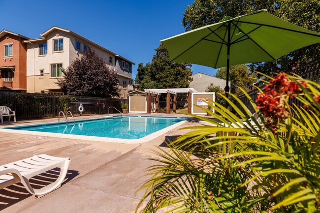 Foto del edificio - Castilian Apartments