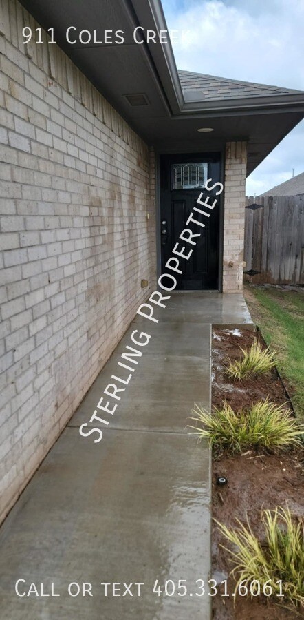 Building Photo - 911 Coles Creek
