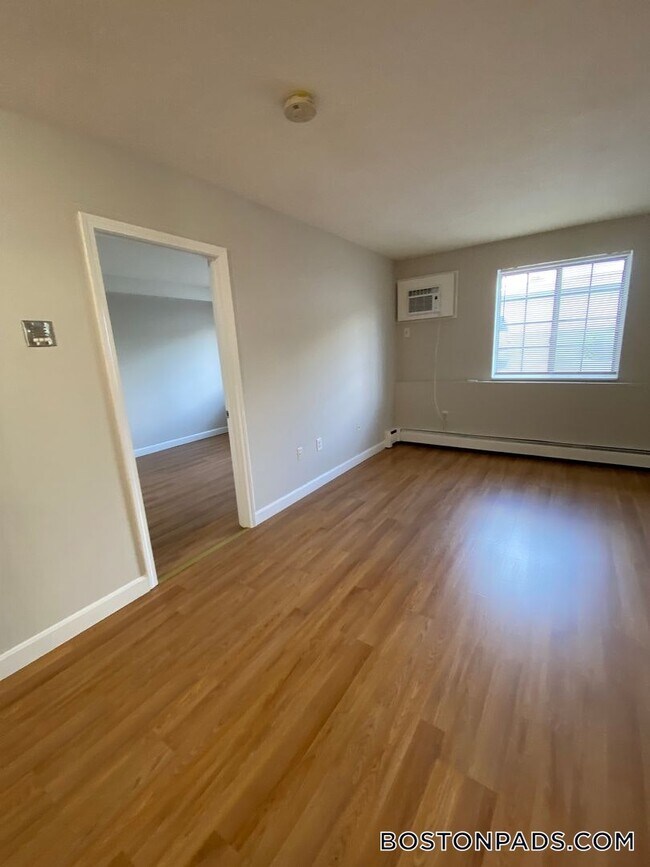 Building Photo - 8 Elko St